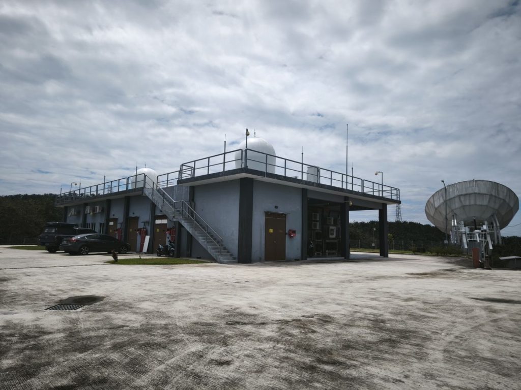 The SGS teleport site and operations building in Rantau